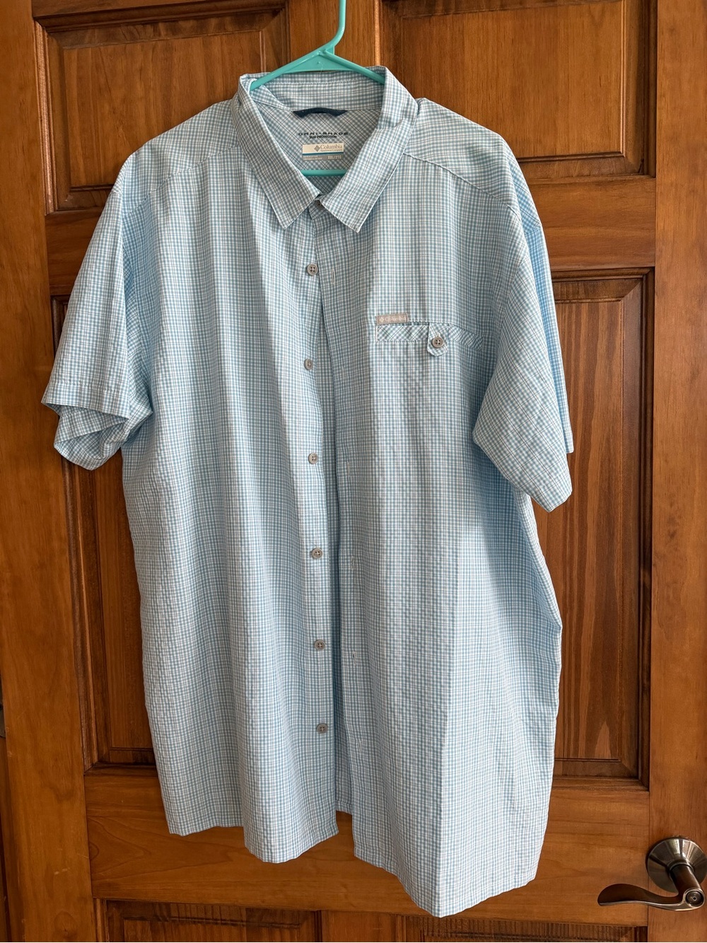 Columbia Light Blue Men’s Short-Sleeve Button-Down Shirt